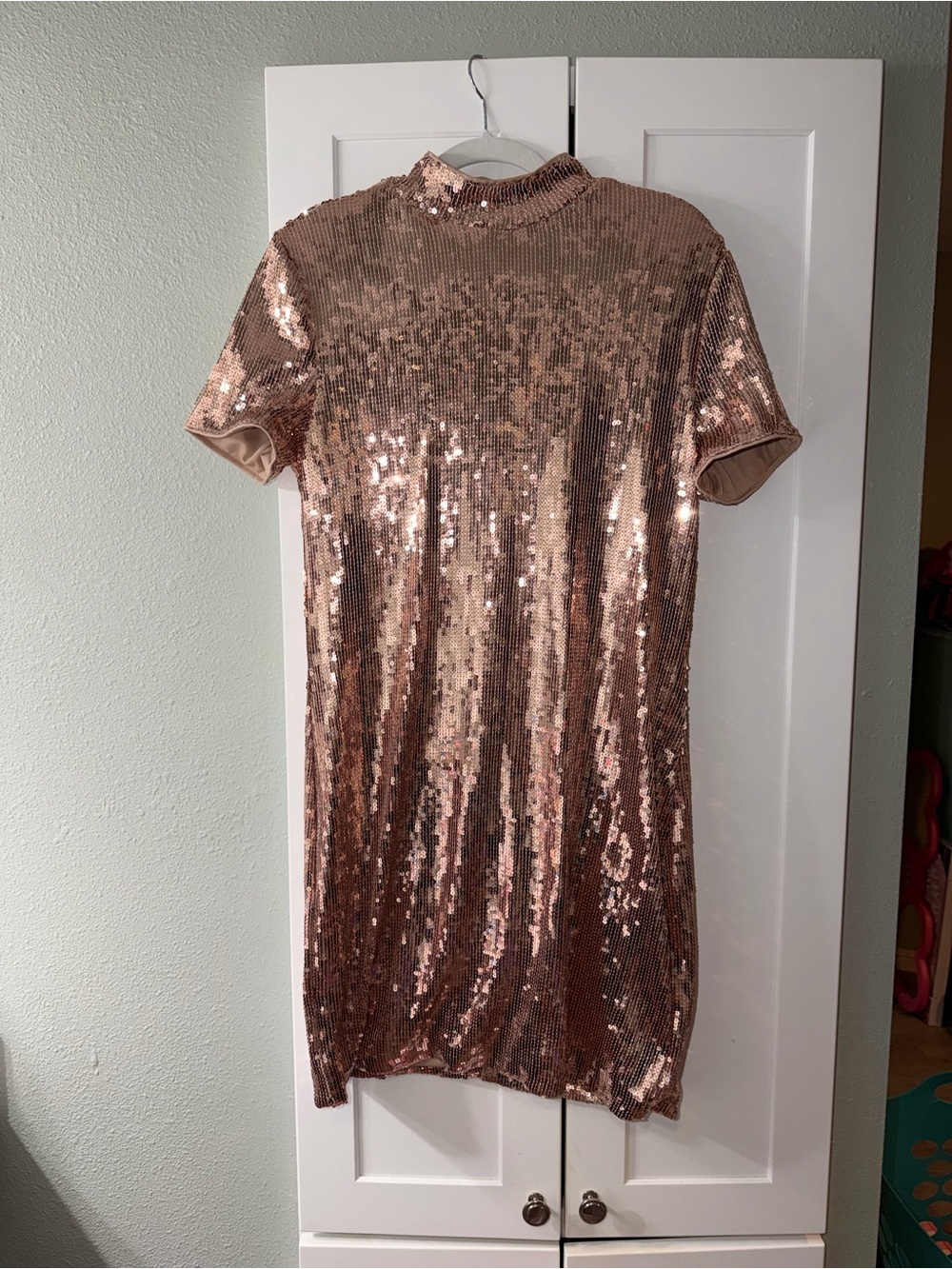 Sequin Short Sleeve Shift Dress - Rose Gold NWT size L (12-14)